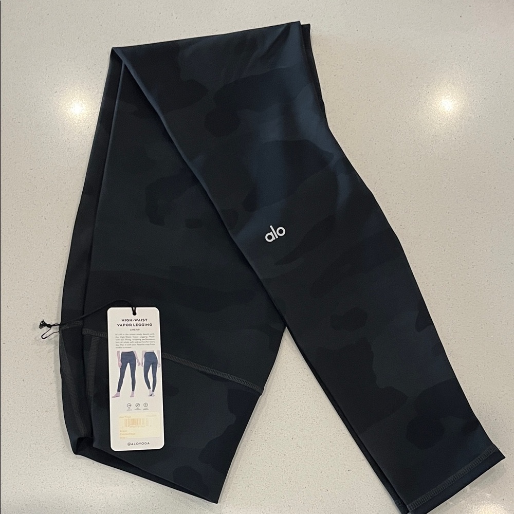 ALO Yoga Black Camouflage Leggings